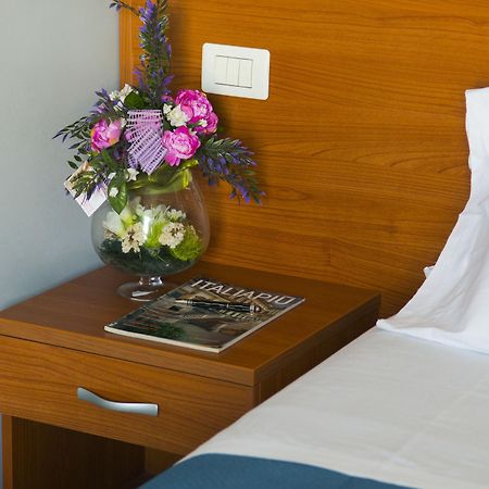 פורטו אמפדוקלה Hotel Dei Pini מראה חיצוני תמונה