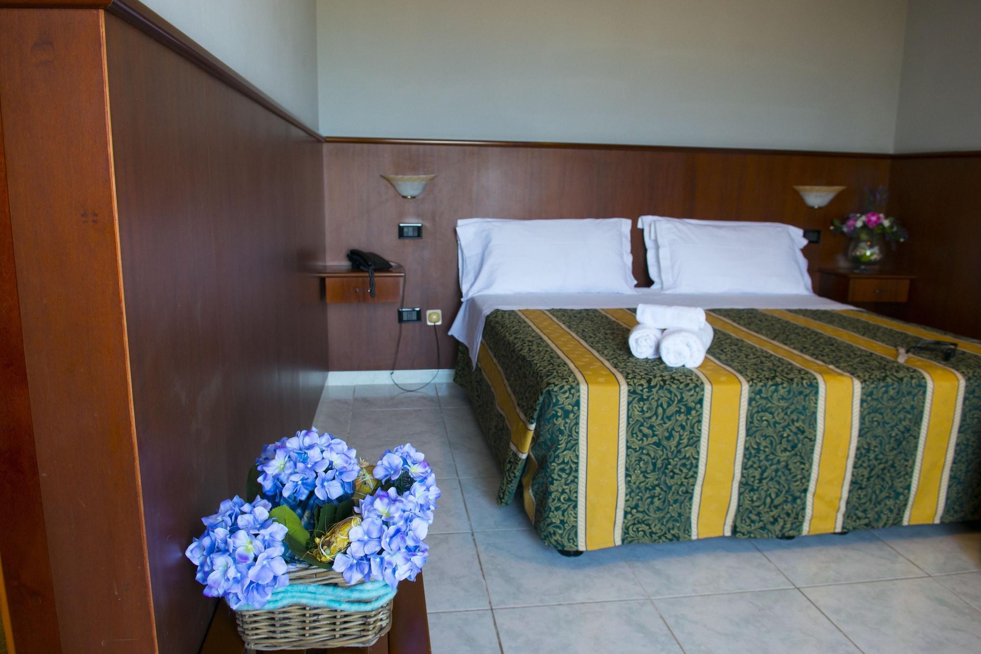 פורטו אמפדוקלה Hotel Dei Pini מראה חיצוני תמונה