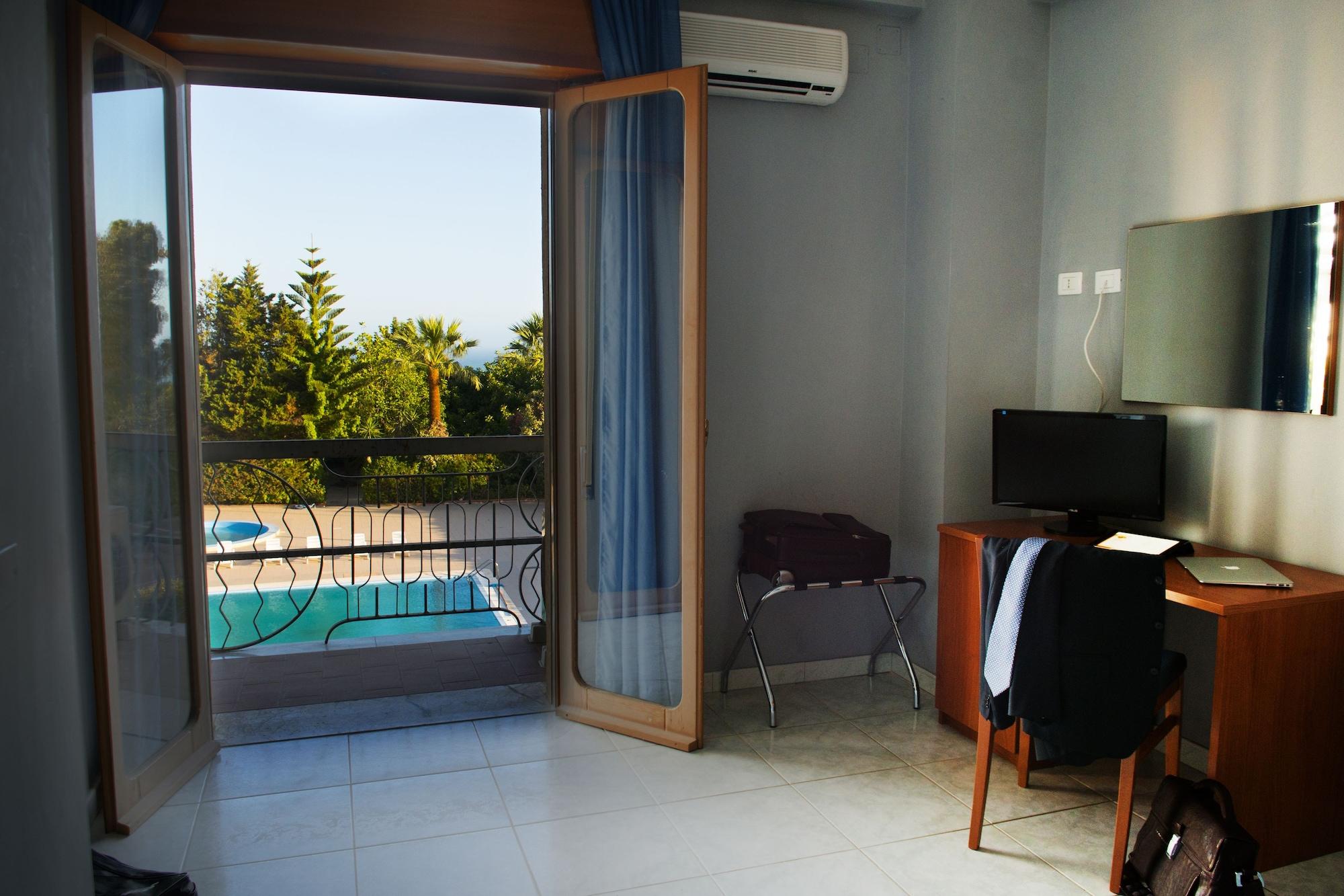 פורטו אמפדוקלה Hotel Dei Pini מראה חיצוני תמונה